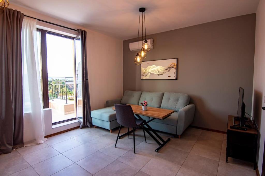 דירות סופיה Аpartment With Free Parking מראה חיצוני תמונה