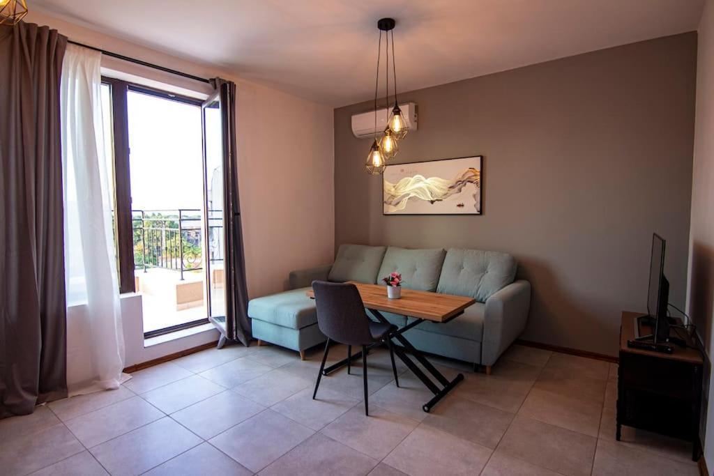 דירות סופיה Аpartment With Free Parking מראה חיצוני תמונה